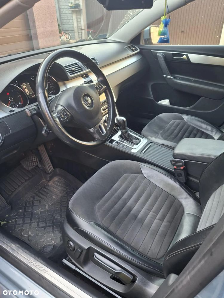 Volkswagen Passat 2.0 TDI Highline DSG - 8