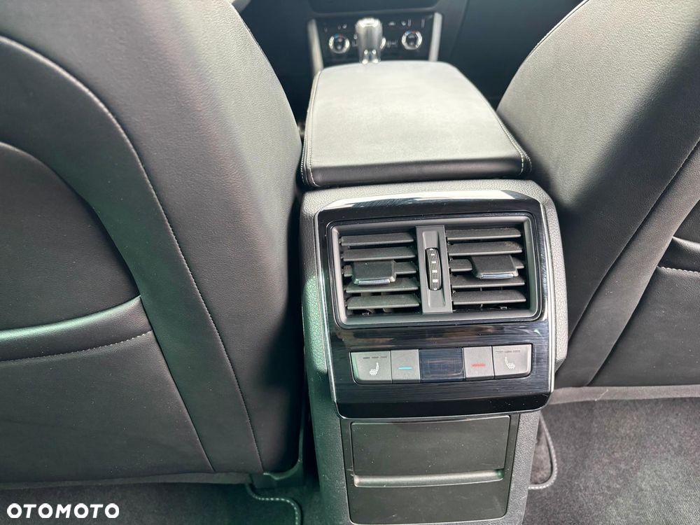 Skoda Superb 2.0 TDI SCR 4x4 Sportline DSG - 15