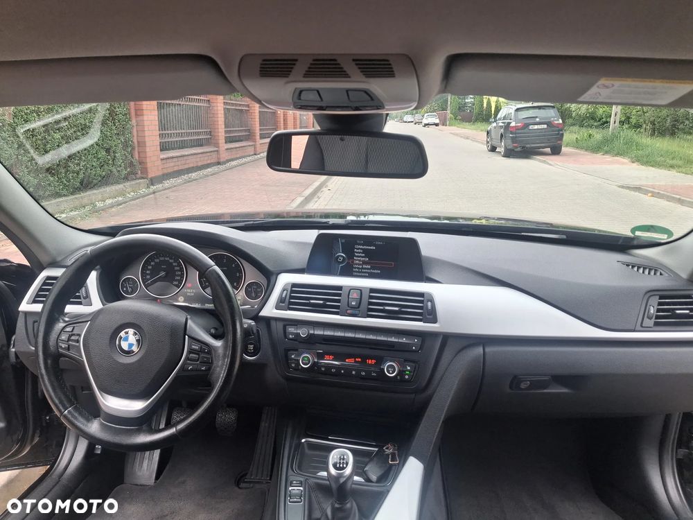 BMW Seria 3 318d Sport Line - 20