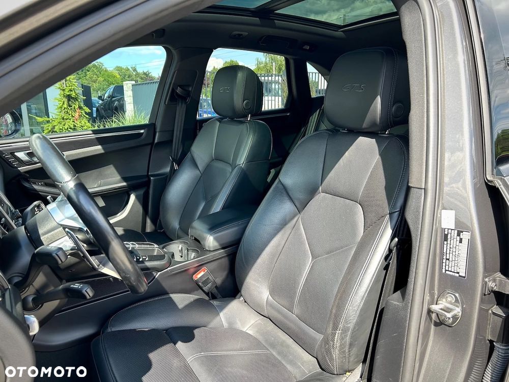 Porsche Macan GTS PDK - 33