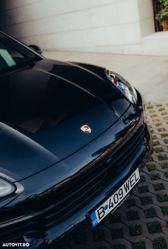 Porsche Cayenne Standard - 4