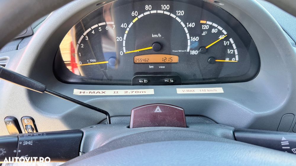 Mercedes-Benz Sprinter - 14