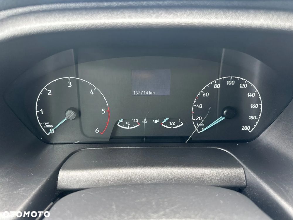 Ford TOURNEO CUSTOM - 19