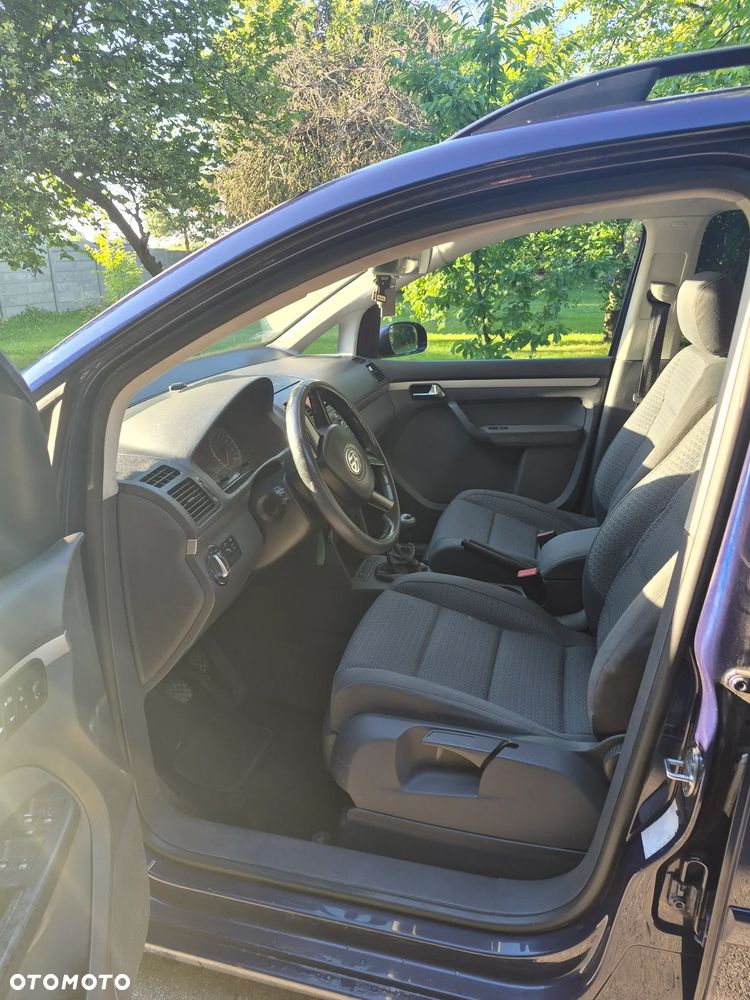 Volkswagen Touran 2.0 TDI Highline - 4
