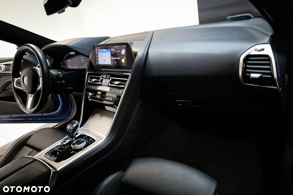 BMW Seria 8 - 34