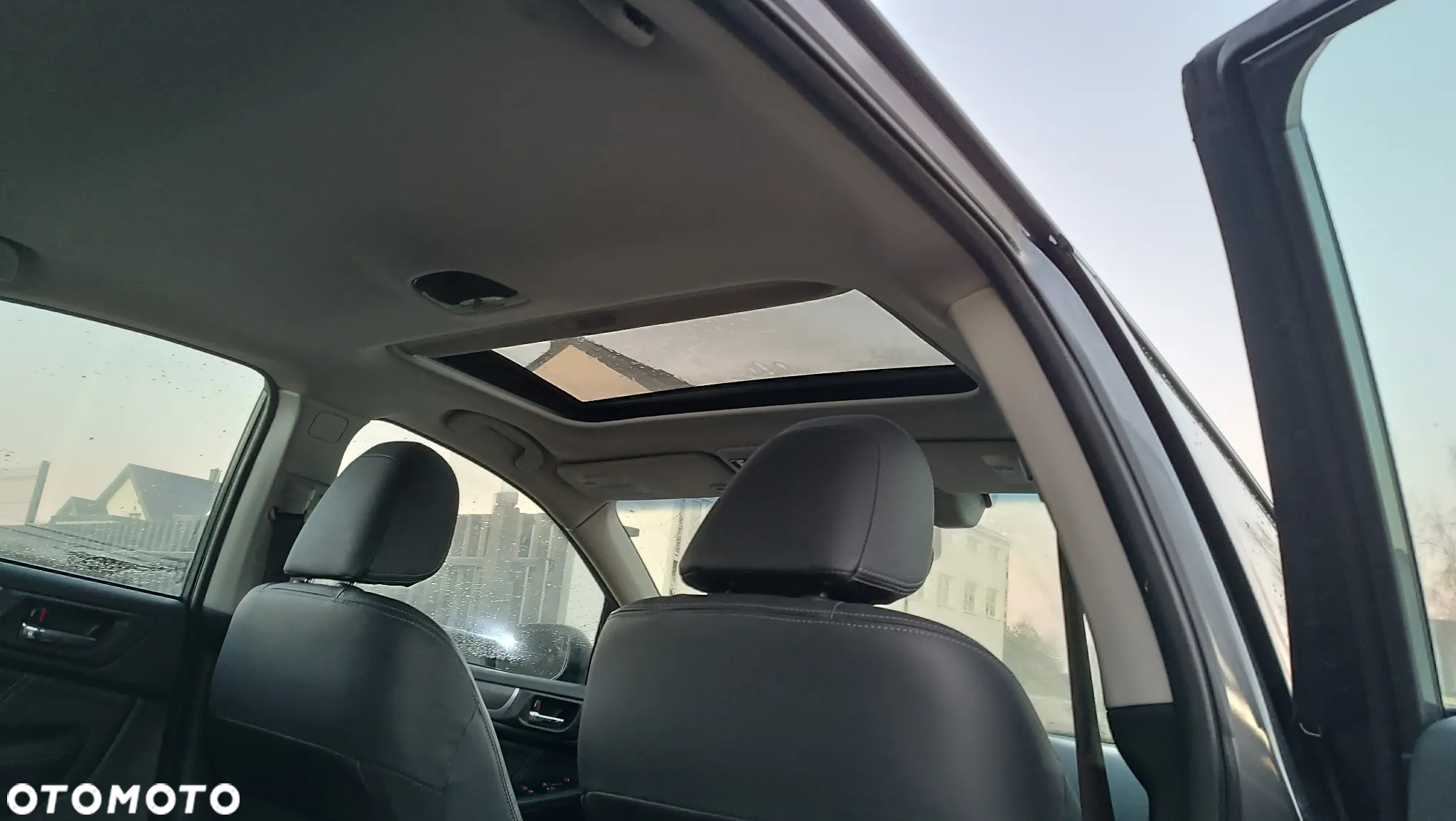 Subaru Legacy - 14