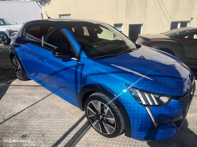 Peugeot e-208 GT Pack - 4