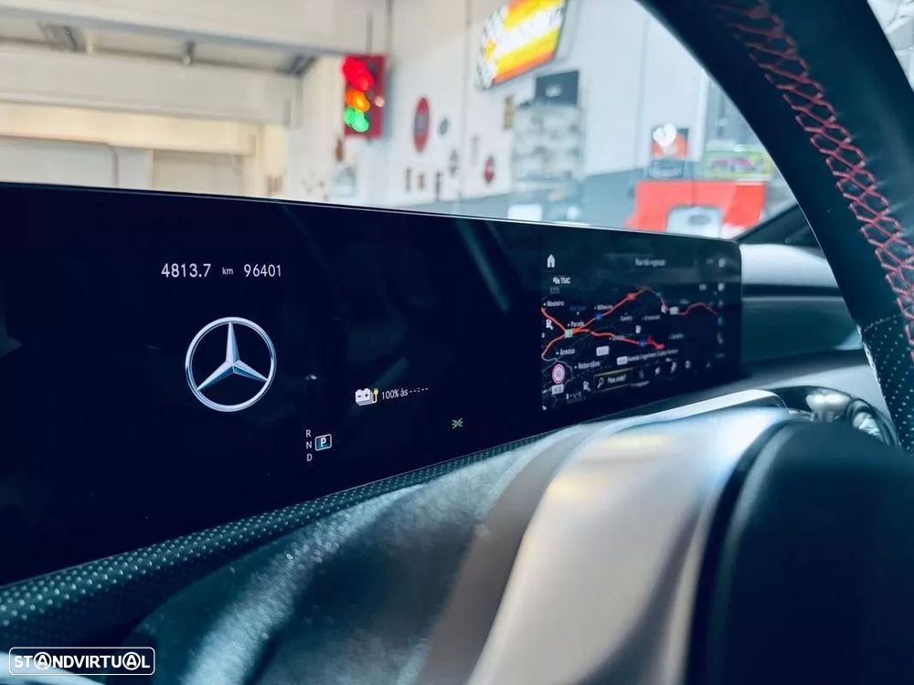 Mercedes-Benz A 250 e AMG Line - 16