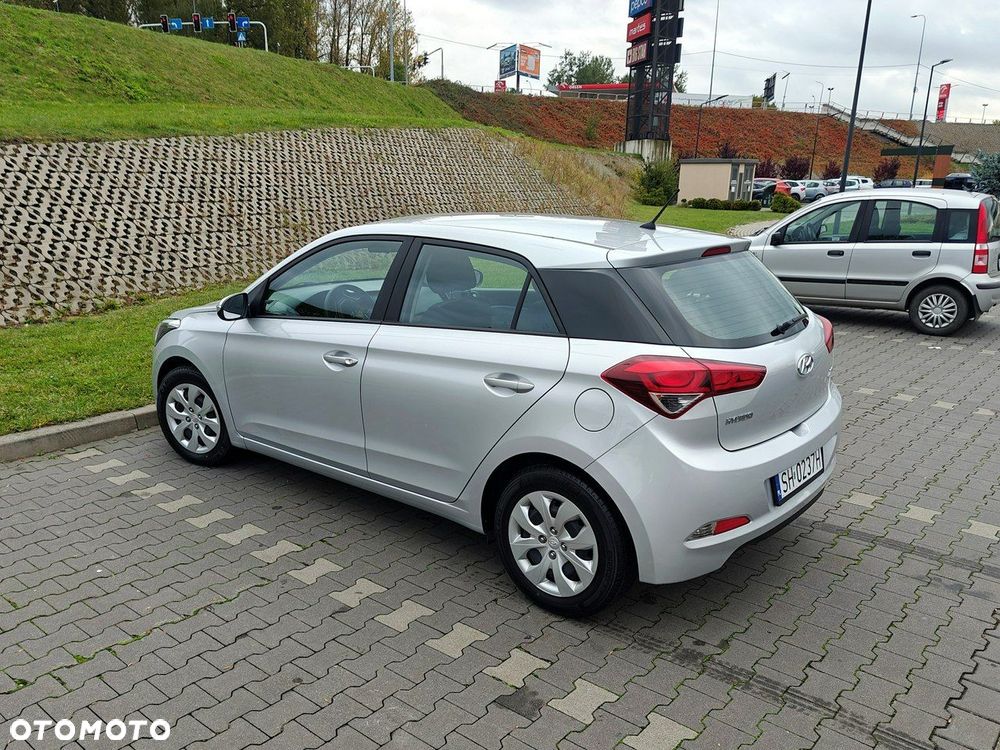 Hyundai i20 blue 1.2 Classic - 18