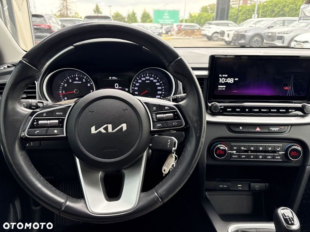 Kia Ceed 1.5 T-GDI M - 13