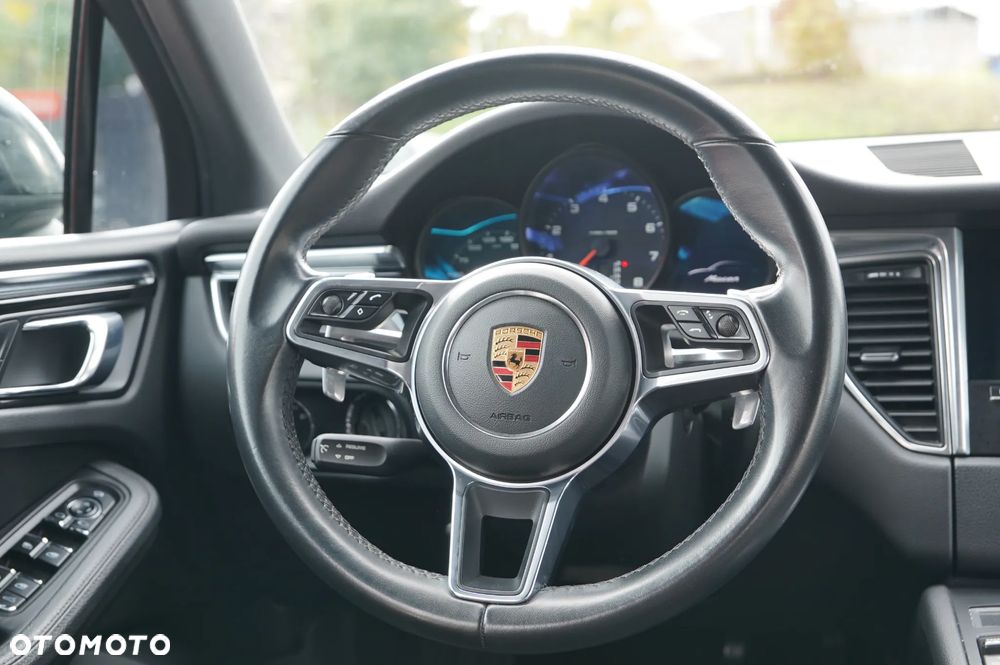 Porsche Macan - 10