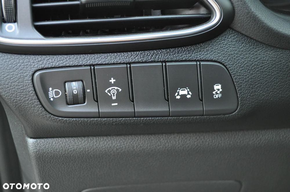 Hyundai i30 1.4 T-GDI Passion Plus - 25