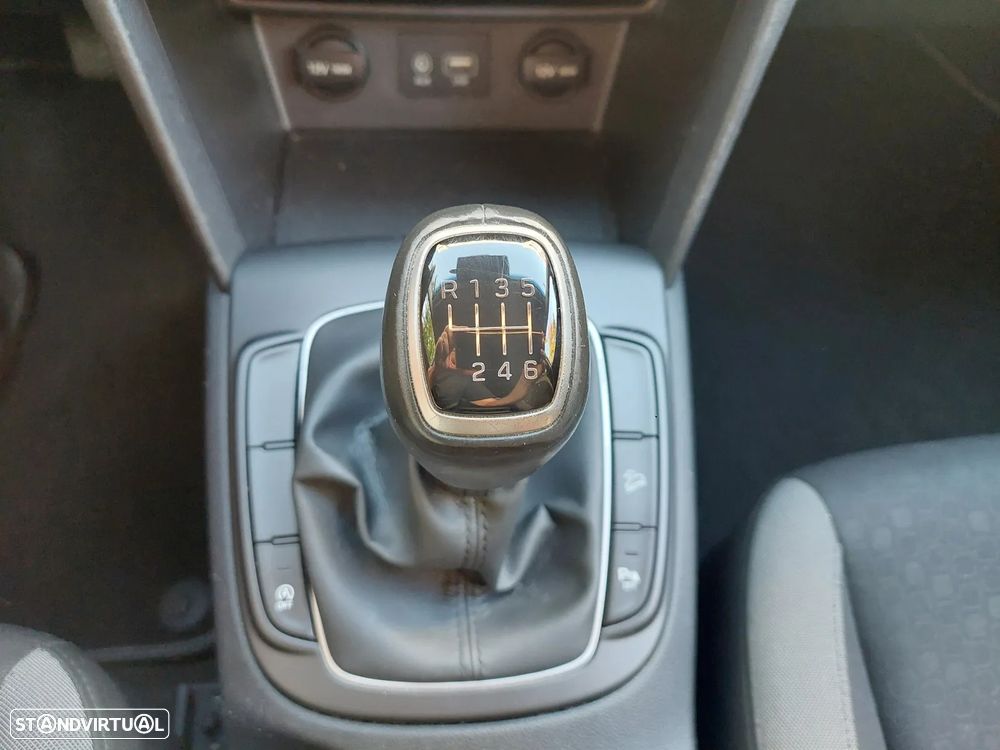 Hyundai Kauai 1.0 T-GDi Premium Tec.Preto - 15