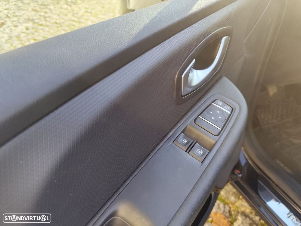 Renault Clio 0.9 TCe Limited - 22