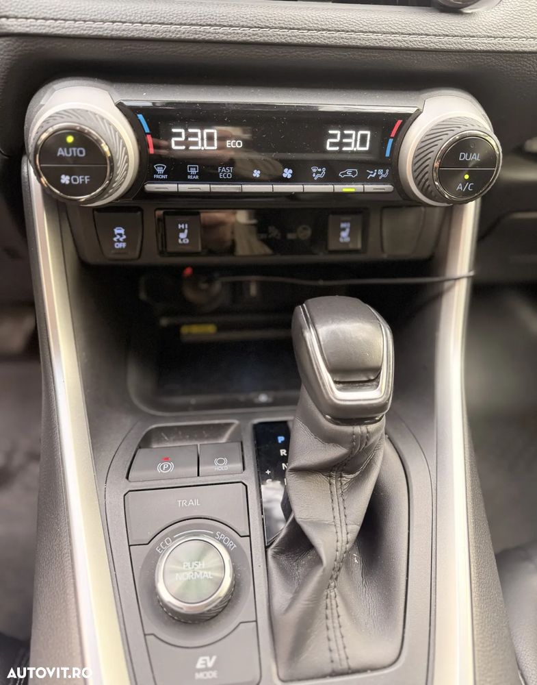 Toyota RAV4 - 9