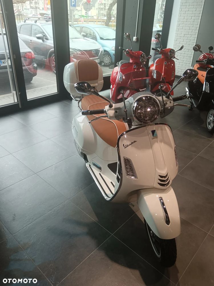 Vespa GTS - 9