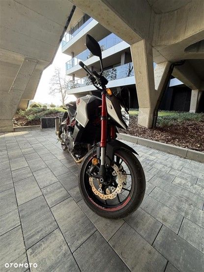 Honda CB - 1