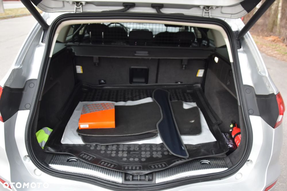 Ford Mondeo - 29