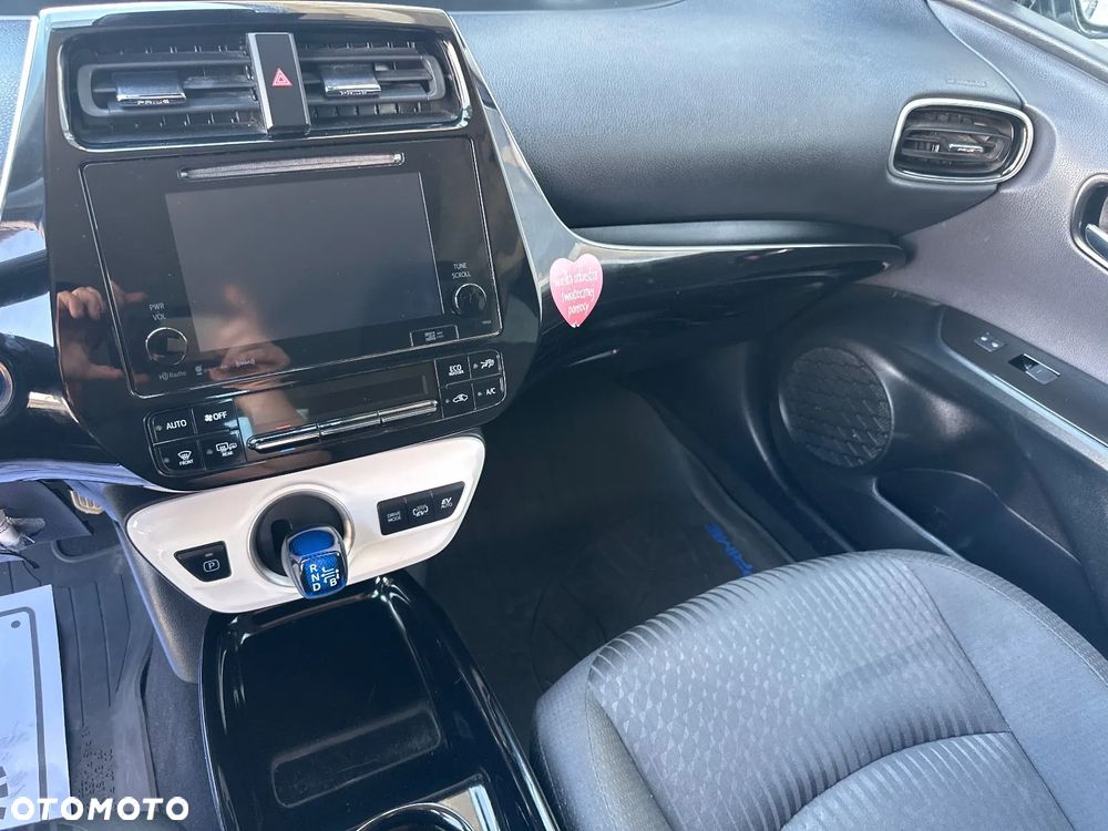 Toyota Prius - 25