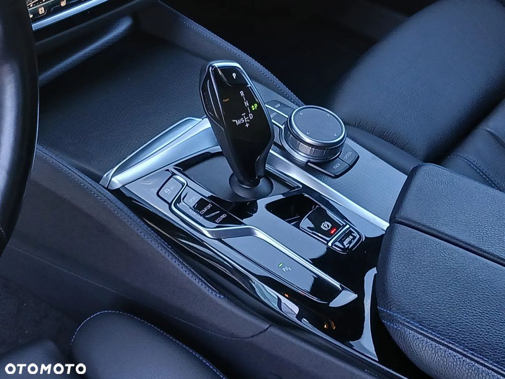 BMW Seria 5 530d xDrive mHEV M Sport sport - 26