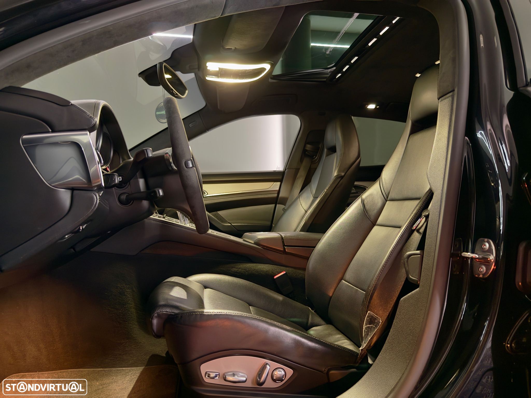 Porsche Panamera Turbo PDK - 8