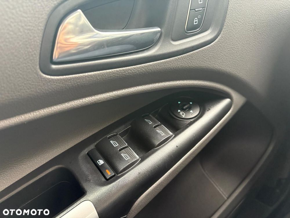 Ford Tourneo Connect Grand - 24