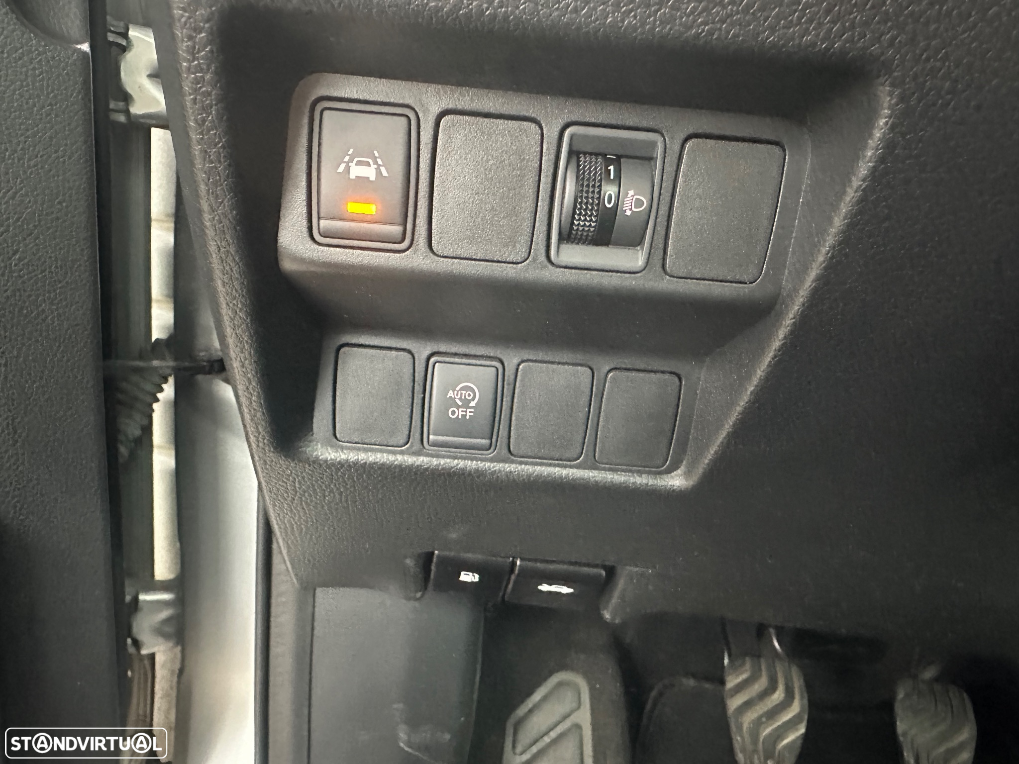 Nissan Qashqai 1.5 dCi N-Connecta 18 - 16