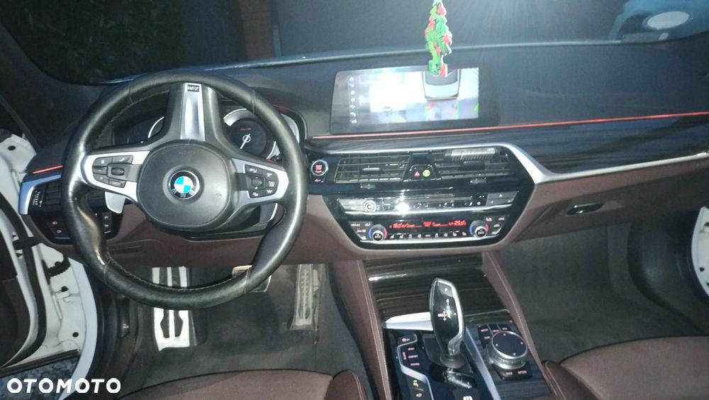 BMW Seria 5 530d xDrive M Sport sport - 8