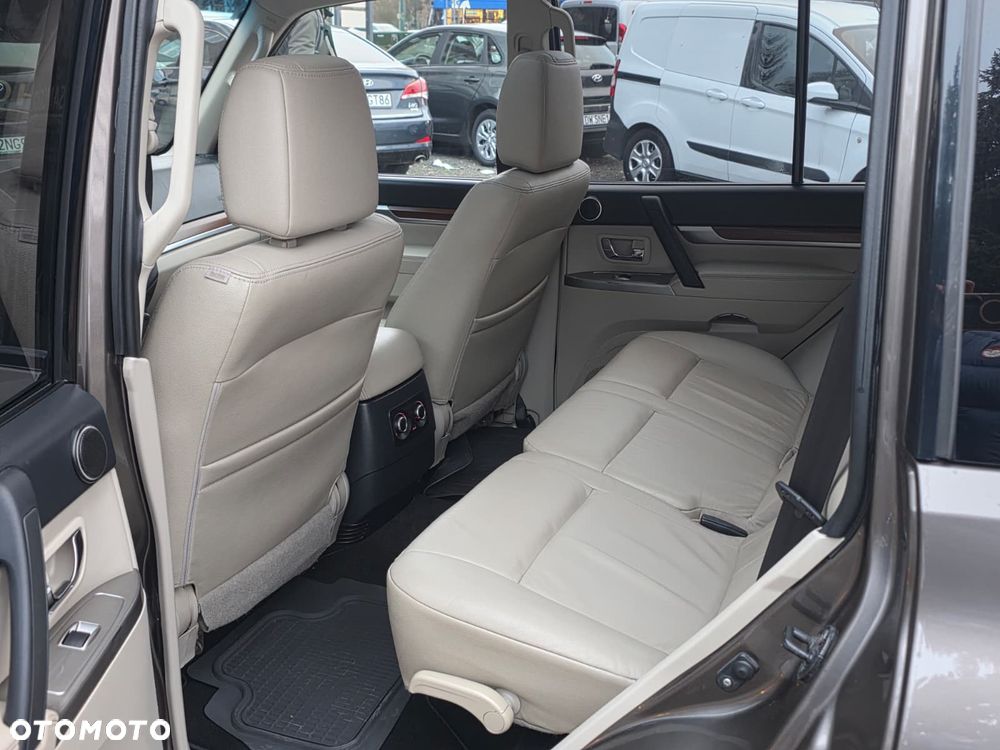 Mitsubishi Pajero 3.2 DID Instyle - 11