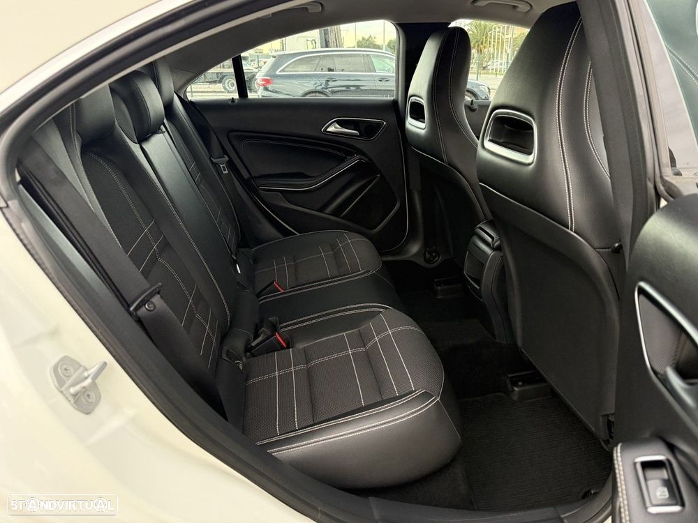 Mercedes-Benz CLA 180 d Urban - 12