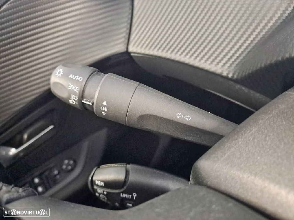 Peugeot 208 1.2 PureTech Active Pack - 14