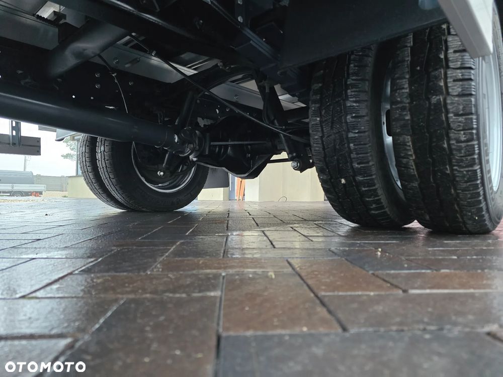 Iveco DAILY DAILY 50C16 KONTENER IZOTERMICZNY 10PALET 4,91cmDługi  2,11cmSzeroki  2,31cmWysoki  SALON PL 106 Tyś km STAN JAK NOWY NA GWARANCJI TEMPOMAT FOTEL PNEŁMATYCZNY KLIMATYZACJA AUTOMATYCZNA - 18