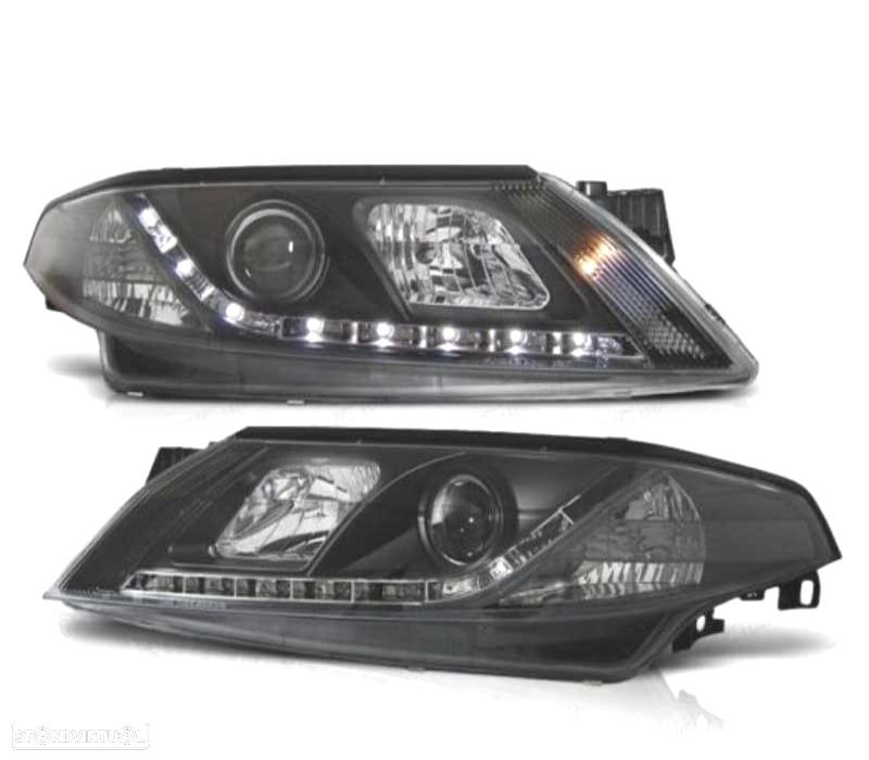 FARÓIS RENAULT LAGUNA 01-05 LUZ DIURNA LED FUNDO NEGRO - 1