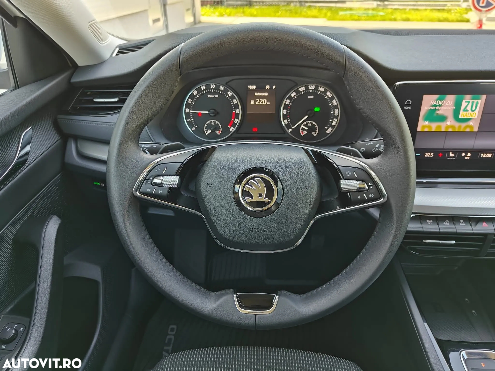 Skoda Octavia 2.0 TDI DSG Ambition - 9