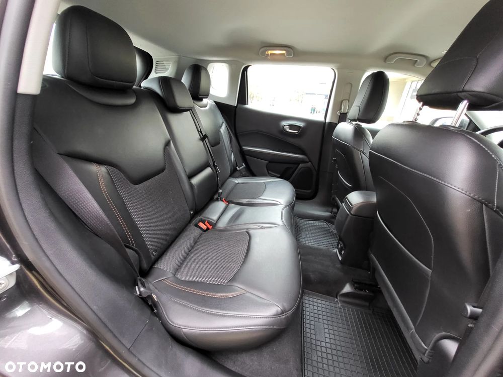 Jeep Compass 1.4 TMair Limited FWD S&S - 31