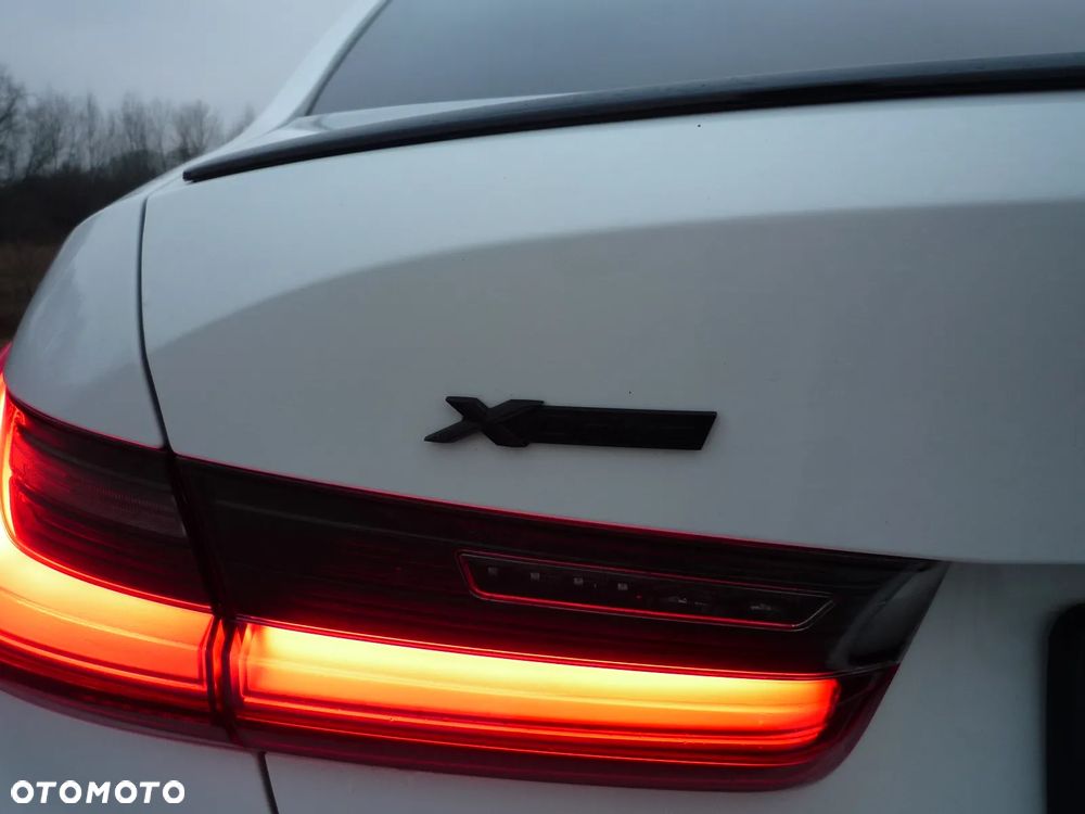 BMW Seria 3 330i xDrive M Sport sport - 9