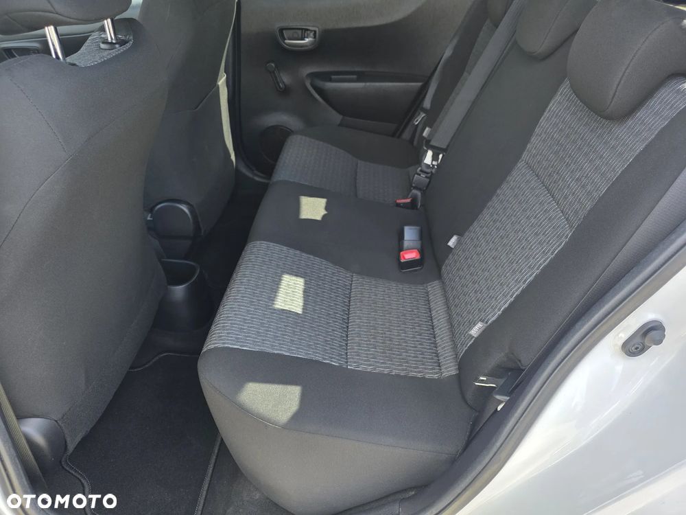 Toyota Yaris 1.33 VVT-i Edition 2014 - 10