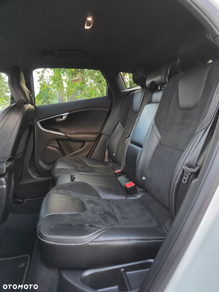 Volvo V40 D4 Drive-E R-Design Momentum - 30