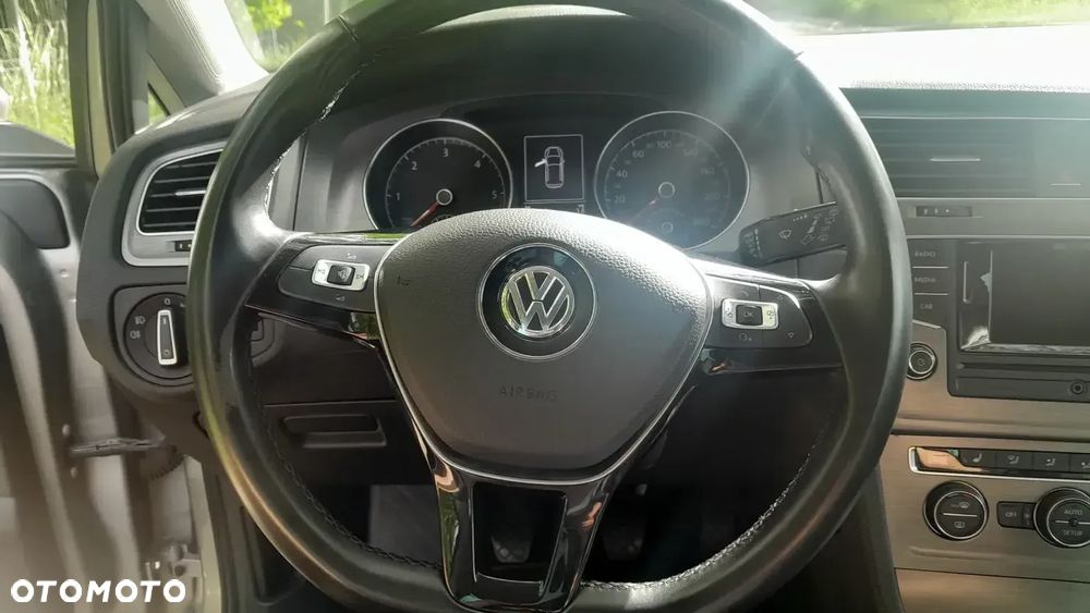 Volkswagen Golf 1.6 TDI BlueMotion Technology Comfortline - 8