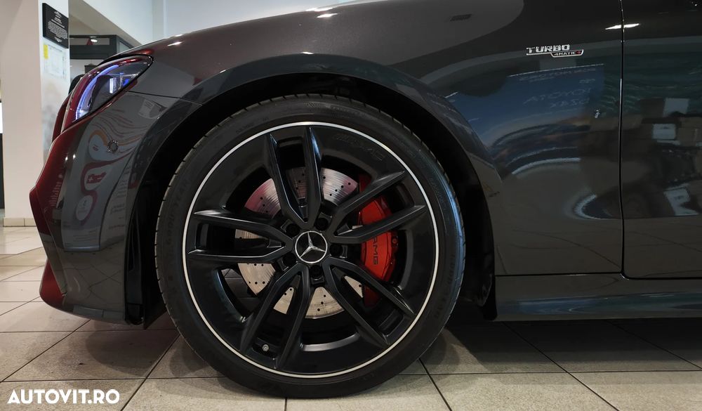 Mercedes-Benz E AMG 53 4Matic+ Coupe AMG Speedshift TCT-9G - 40