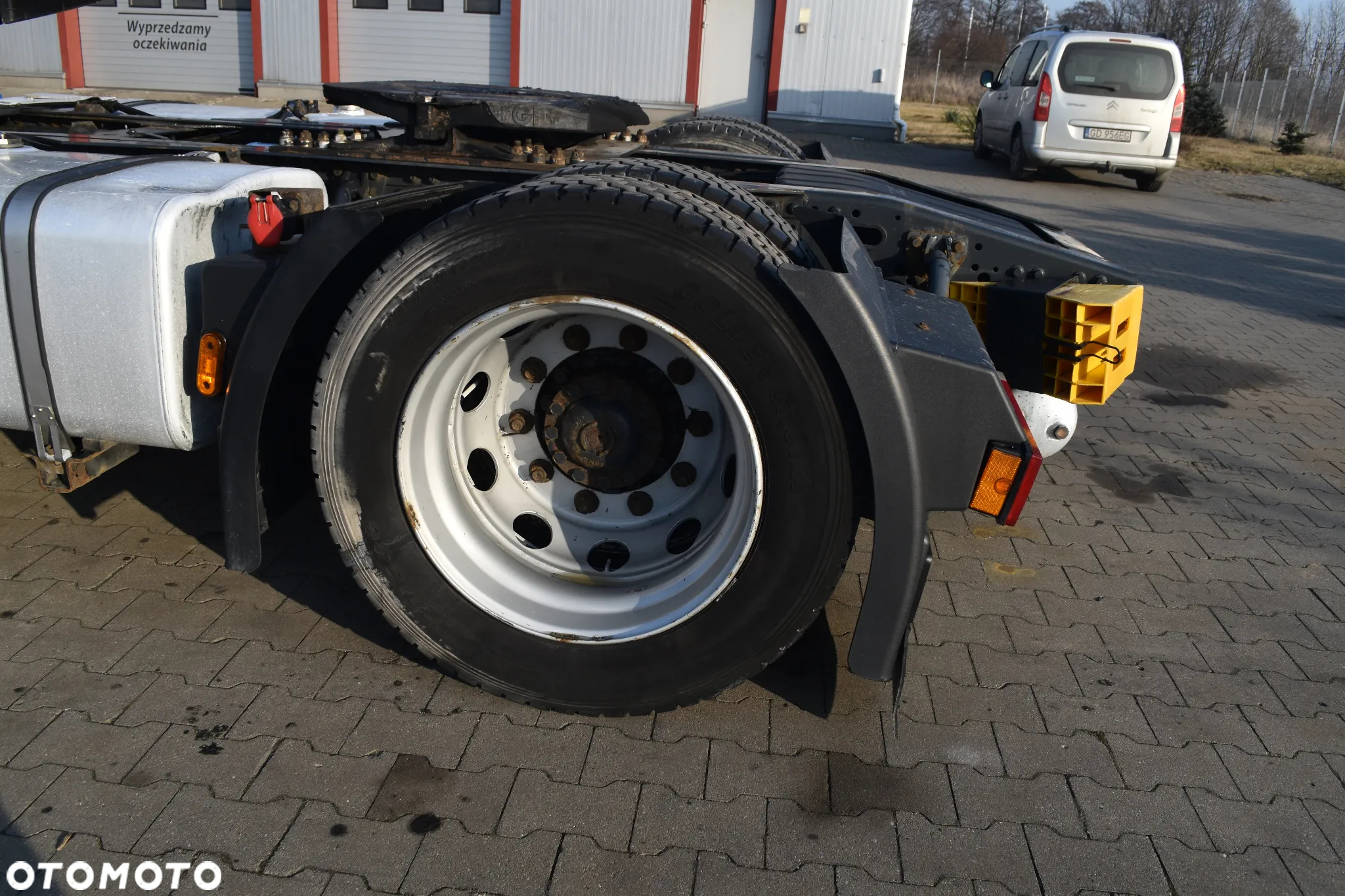 Iveco Stralis 460 - 12