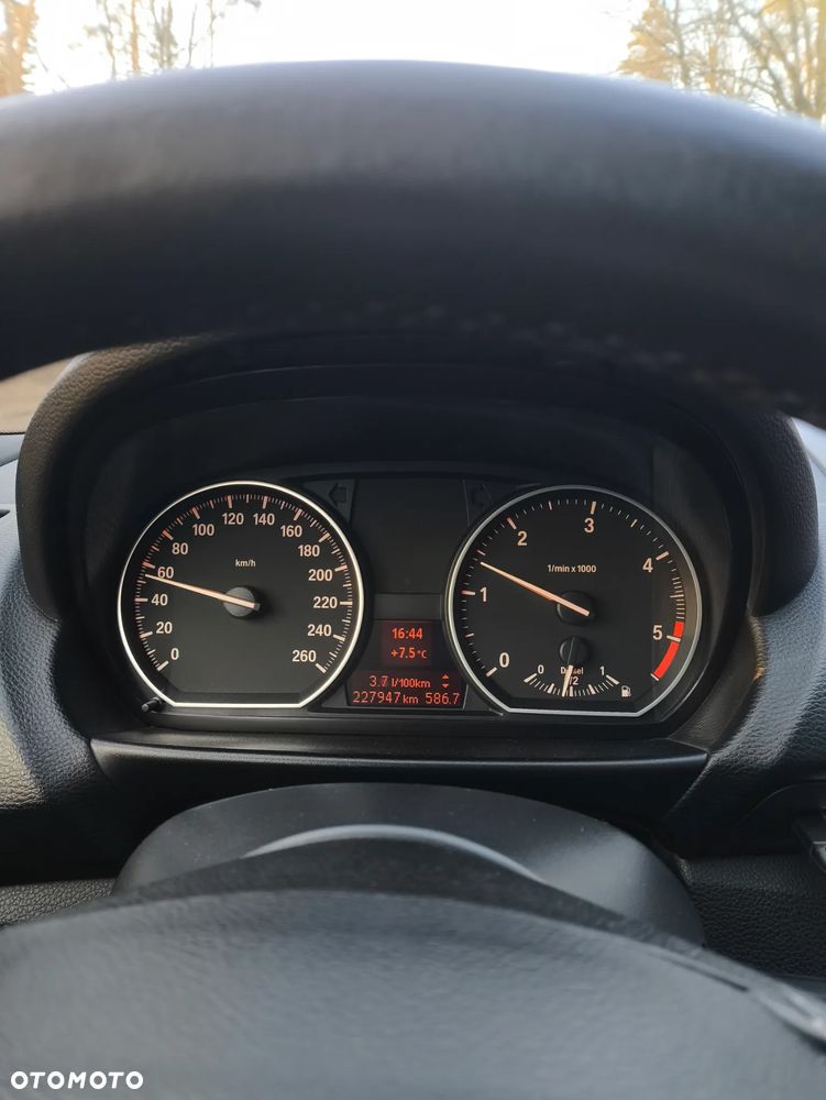 BMW Seria 1 120d - 12