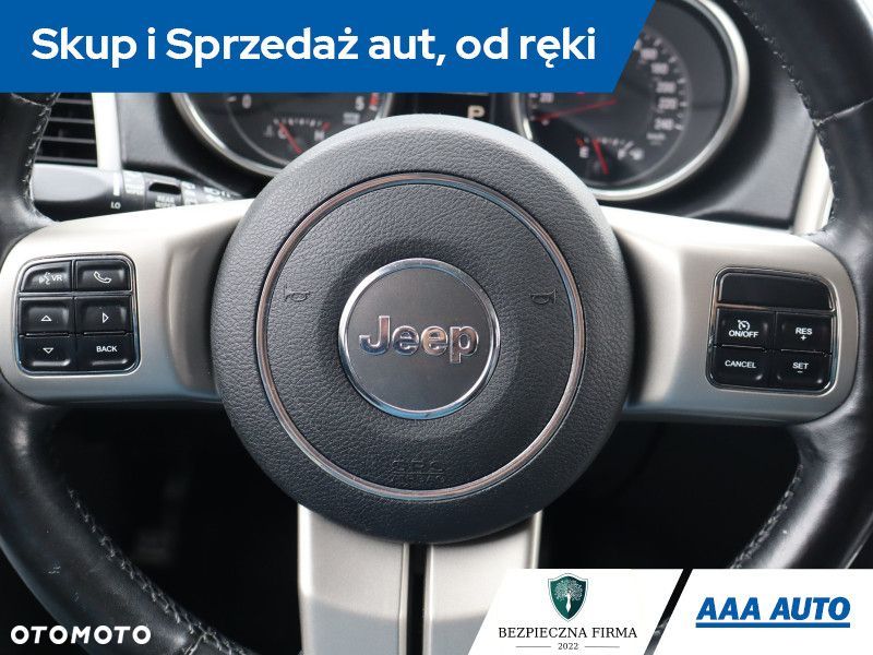 Jeep Grand Cherokee - 15