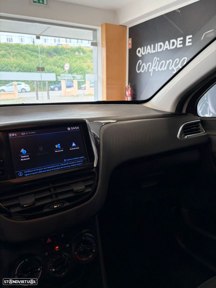 Peugeot 208 1.6 BlueHDi Style - 19