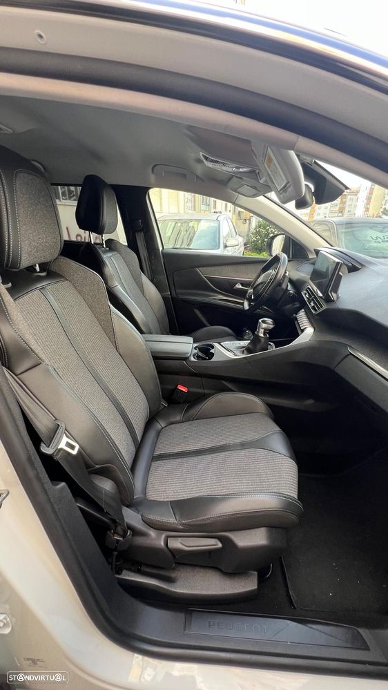 Peugeot 5008 - 16