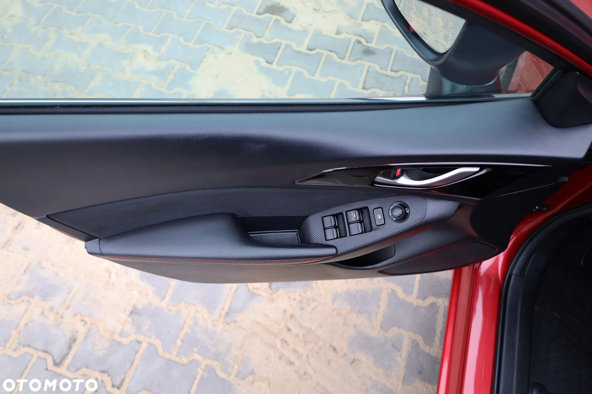 Mazda 3 SKYACTIV-G 120 KIZOKU - 23