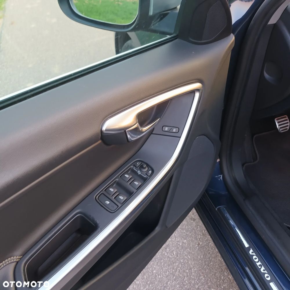 Volvo S60 D3 Momentum - 12