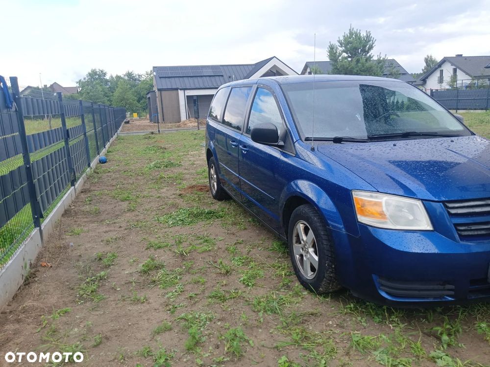 Dodge Grand Caravan - 5