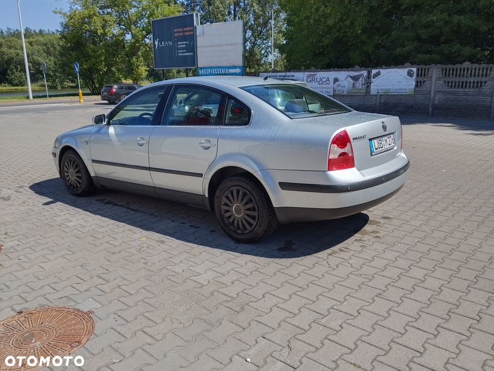 Volkswagen Passat - 3