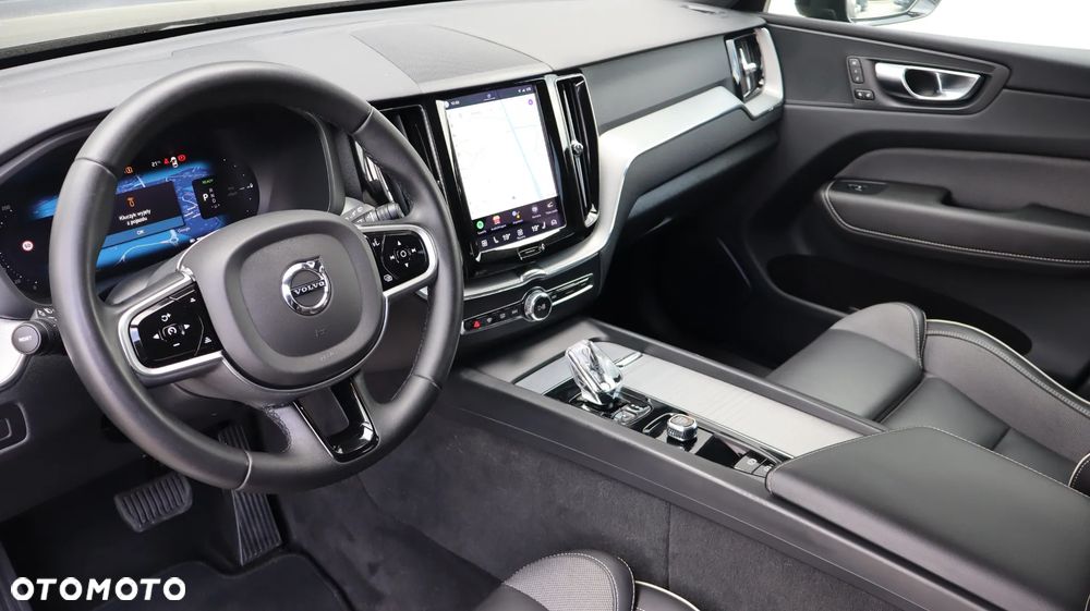 Volvo XC 60 T6 Plug-In Hybrid AWD Plus Dark - 14